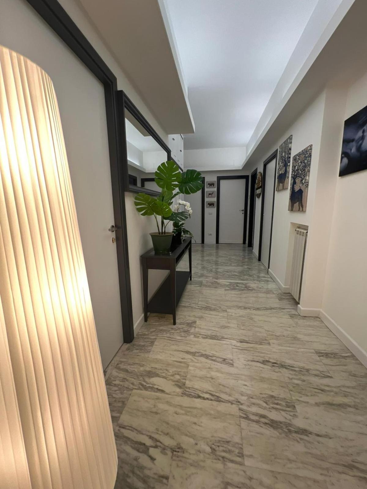 Affittacamere Appia Nuova 639 روما المظهر الخارجي الصورة